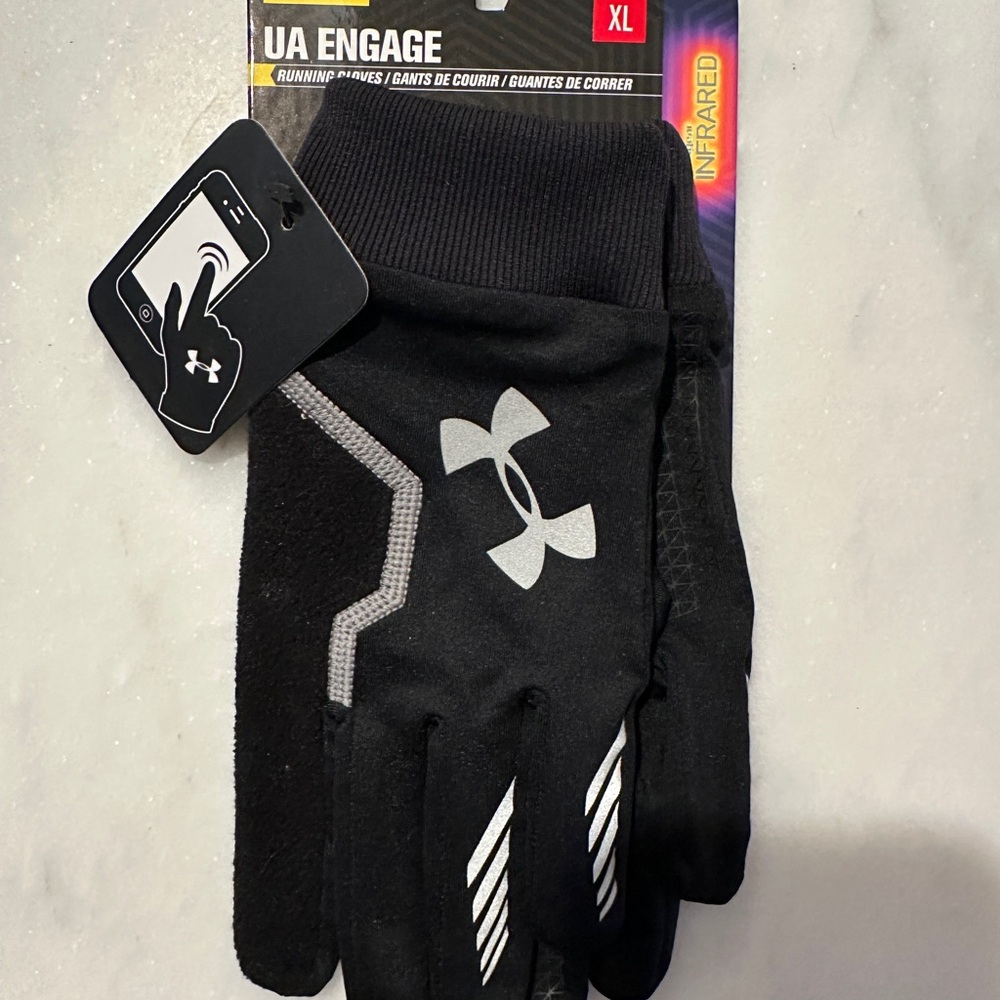 UnderArmour, black, cold gear infrared training gloves.
